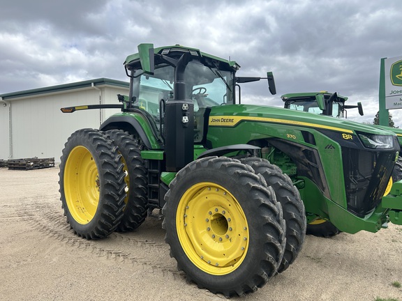 2025 John Deere 8R 370 Tractor