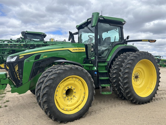 2025 John Deere 8R 370 Tractor