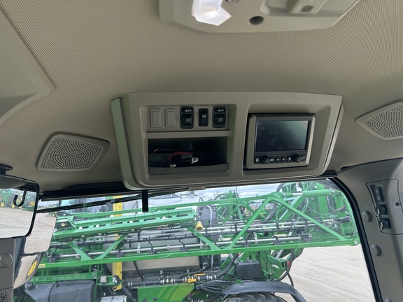 2025 John Deere 8R 370 Tractor