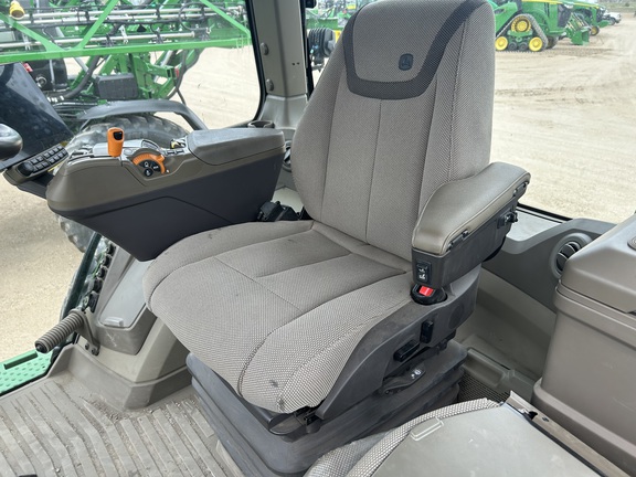 2025 John Deere 8R 370 Tractor