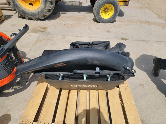 2018 Kubota Z121S Mower/Zero Turn