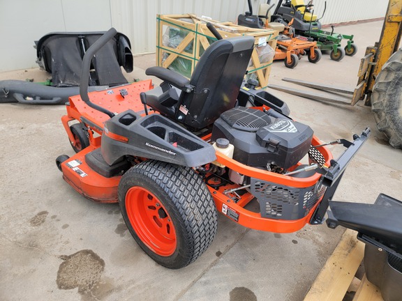 2018 Kubota Z121S Mower/Zero Turn