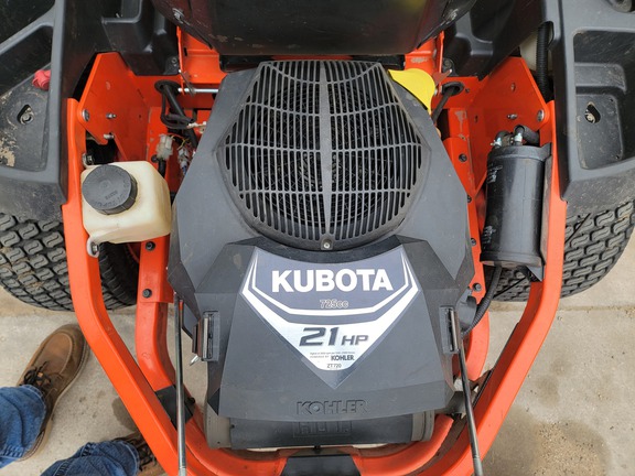 2018 Kubota Z121S Mower/Zero Turn