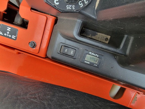 2018 Kubota Z121S Mower/Zero Turn