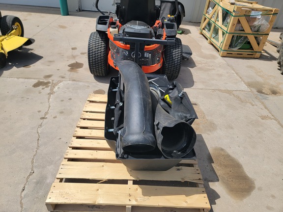 2018 Kubota Z121S Mower/Zero Turn