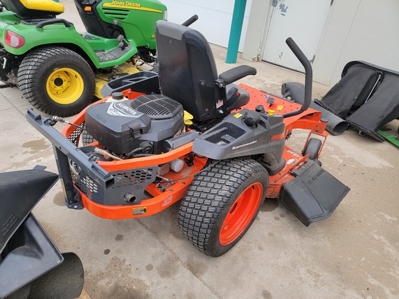 2018 Kubota Z121S Mower/Zero Turn