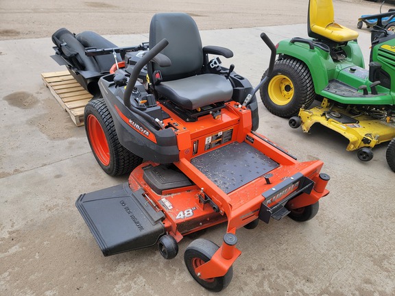 2018 Kubota Z121S Mower/Zero Turn