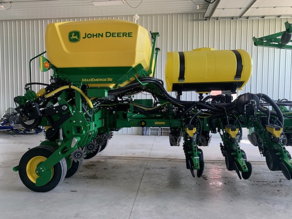 2024 John Deere 1775NT Planter