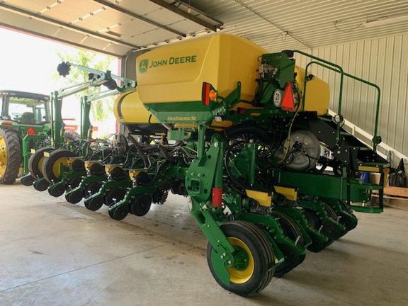2024 John Deere 1775NT Planter