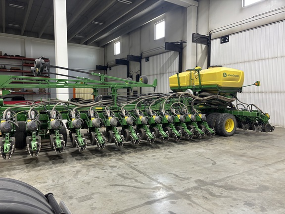 2025 John Deere DB66 Planter