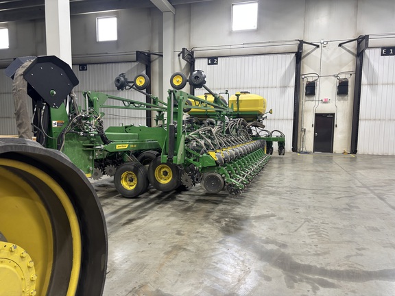 2025 John Deere DB66 Planter
