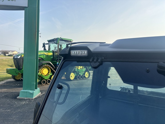 2024 John Deere XUV 835M ATV