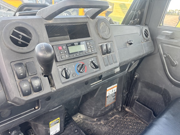 2024 John Deere XUV 835M ATV