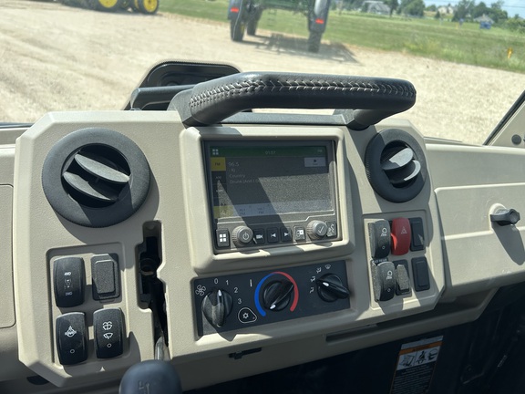 2024 John Deere XUV 835R ATV
