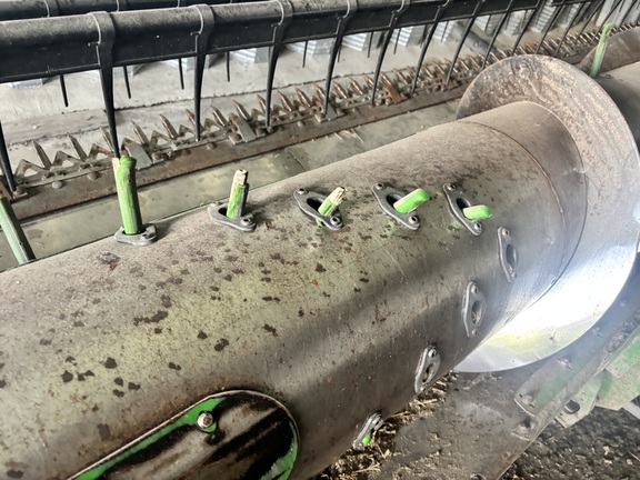 2001 John Deere 930F Header Combine