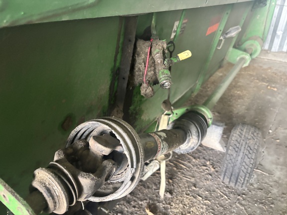 2001 John Deere 930F Header Combine