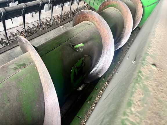 2001 John Deere 930F Header Combine