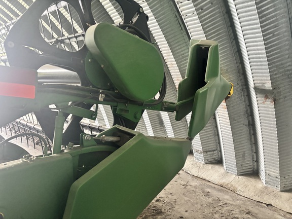 2001 John Deere 930F Header Combine