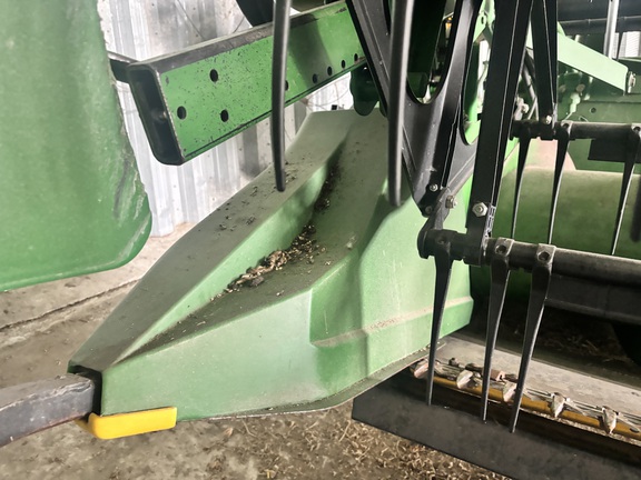 2001 John Deere 930F Header Combine