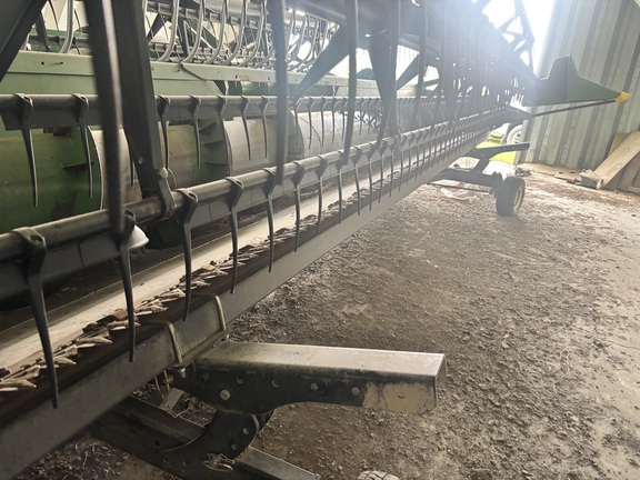 2001 John Deere 930F Header Combine