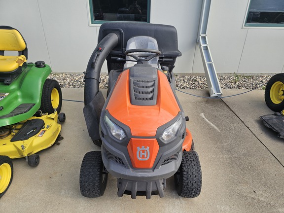 2024 Husqvarna TS 142 Garden Tractor