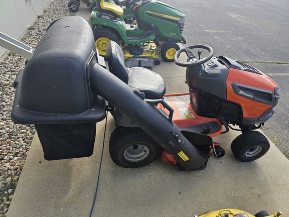 2024 Husqvarna TS 142 Garden Tractor