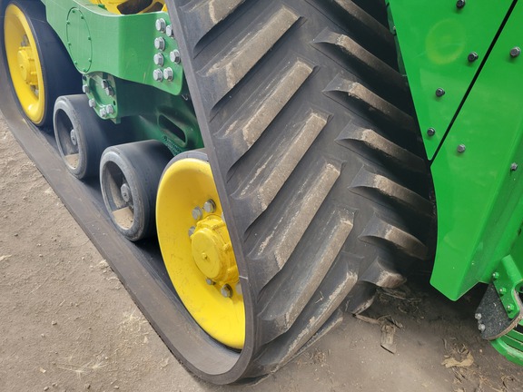 2025 John Deere 9RX 640 Tractor Rubber Track