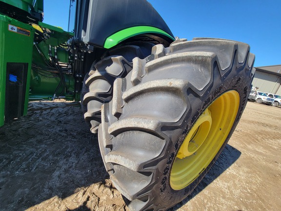 2025 John Deere 9R 640 Tractor 4WD