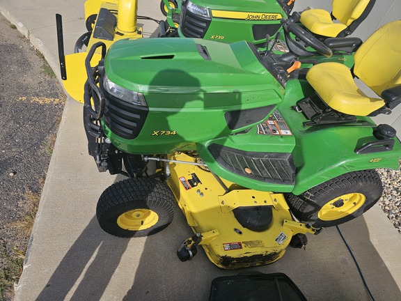 2014 John Deere X734 Garden Tractor