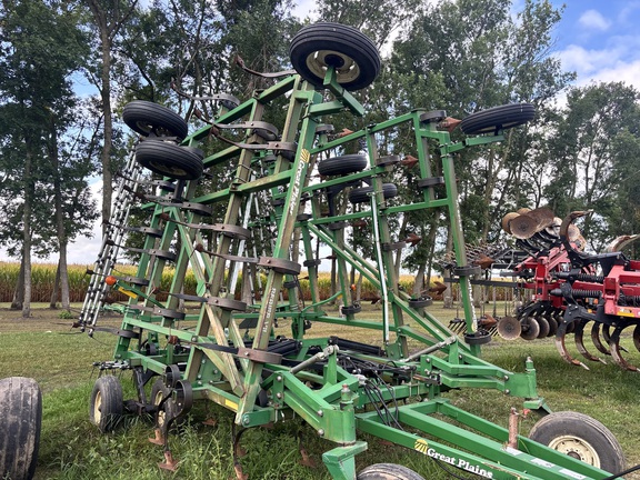 2015 Great Plains 6332 Field Cultivator
