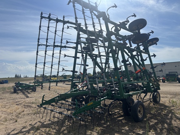 2015 Great Plains 6332 Field Cultivator