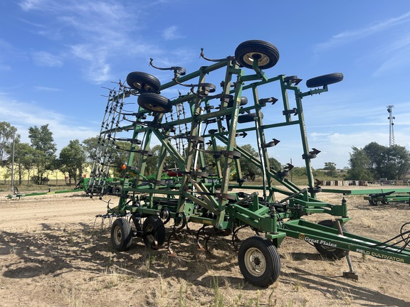 2015 Great Plains 6332 Field Cultivator