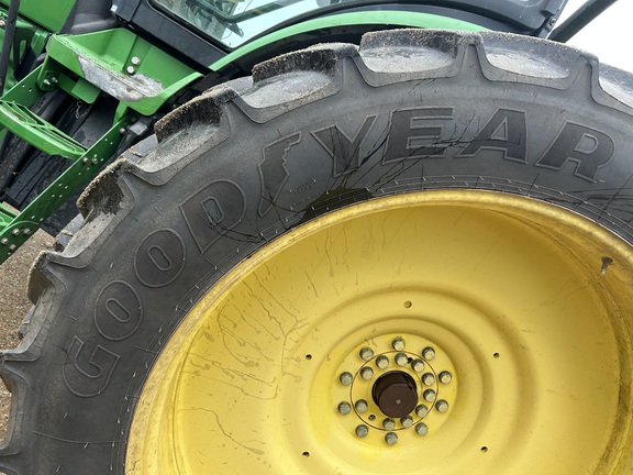 2011 John Deere 8260R Tractor