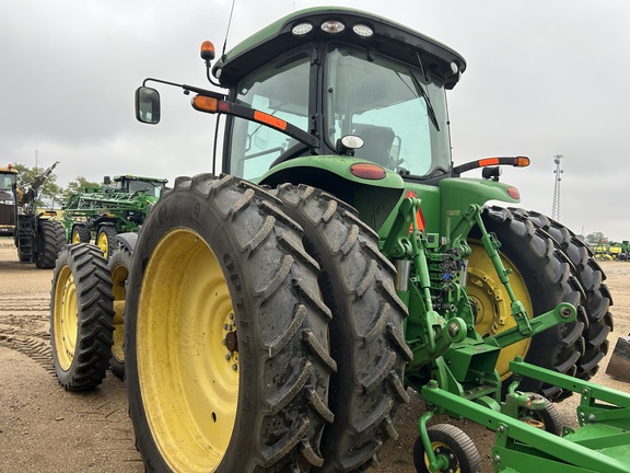 2011 John Deere 8260R Tractor