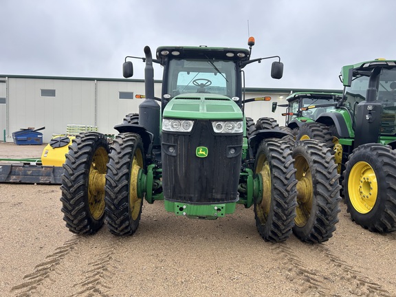 2011 John Deere 8260R Tractor