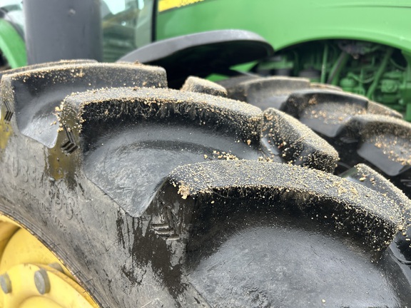 2011 John Deere 8260R Tractor