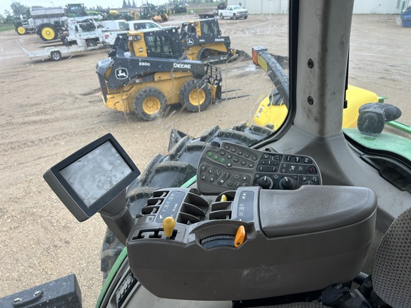 2011 John Deere 8260R Tractor