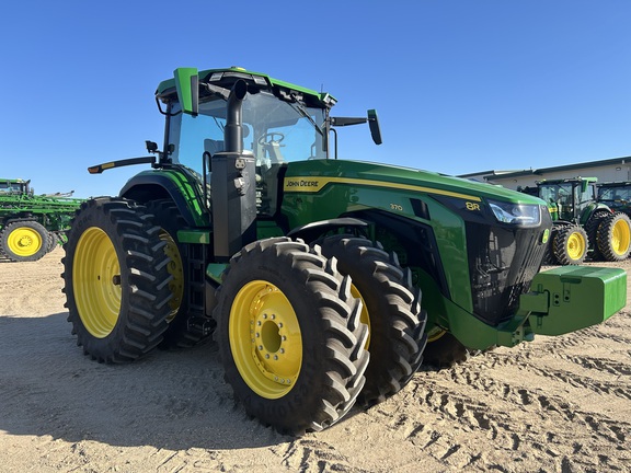 2025 John Deere 8R 370 Tractor