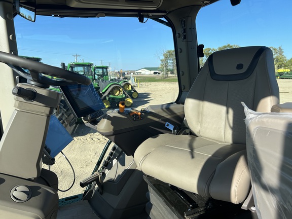 2025 John Deere 8R 370 Tractor