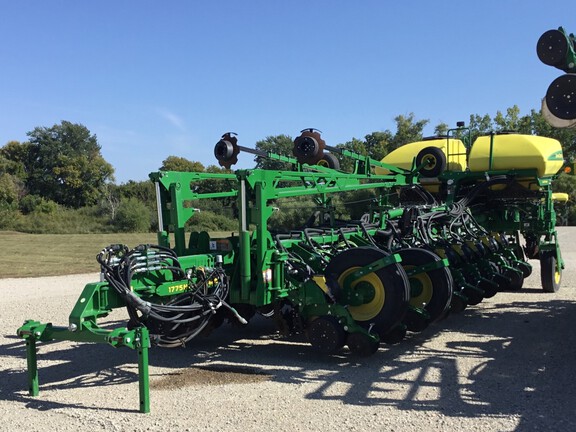 2020 John Deere 1775NT Planter