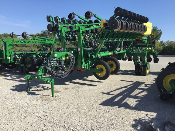 2022 John Deere 1795 Planter