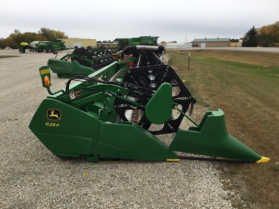 2008 John Deere 625F Header Combine