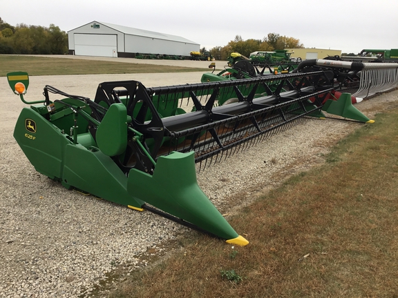 2008 John Deere 625F Header Combine