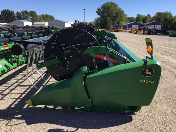 2018 John Deere 640FD Header Combine