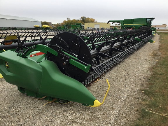 2022 John Deere RD45F Header Combine