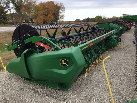 2022 John Deere RD45F Header Combine