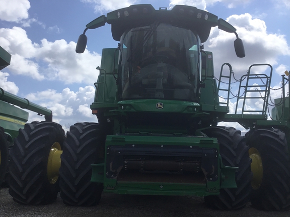 2022 John Deere S780 Combine