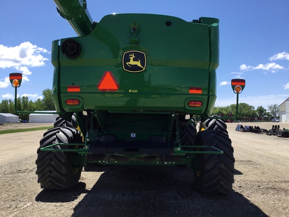 2022 John Deere S780 Combine