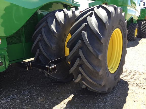 2022 John Deere S780 Combine