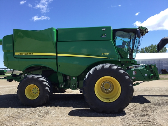 2022 John Deere S780 Combine